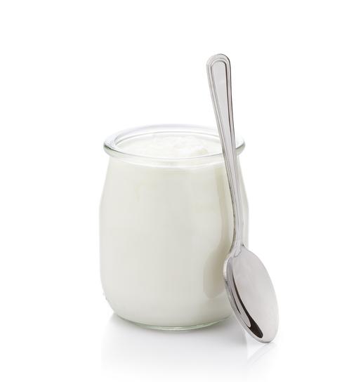1 tartály természetes sima joghurt (alacsony zsírtartalmú)