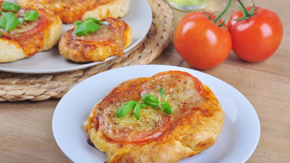 Házi pizza bolognai alappal
