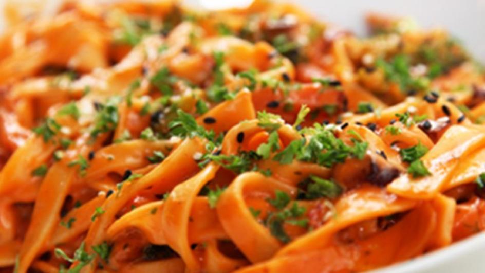 Paradicsomos zöldséges tagliatelle