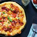 Húsimádó bolognai pizza