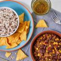 Mexikói chilis bab vadrizzsel és tortillával
