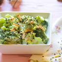 Majonézes brokkolisaláta mandulával