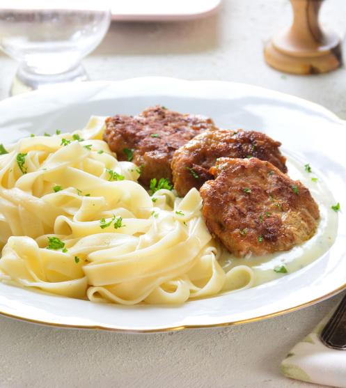 Pulykafasírt carbonara szósszal és tagliatellével
