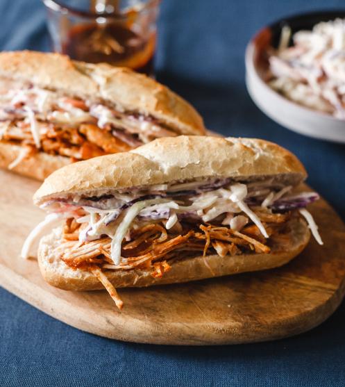 Tépett grillpulykás baguette