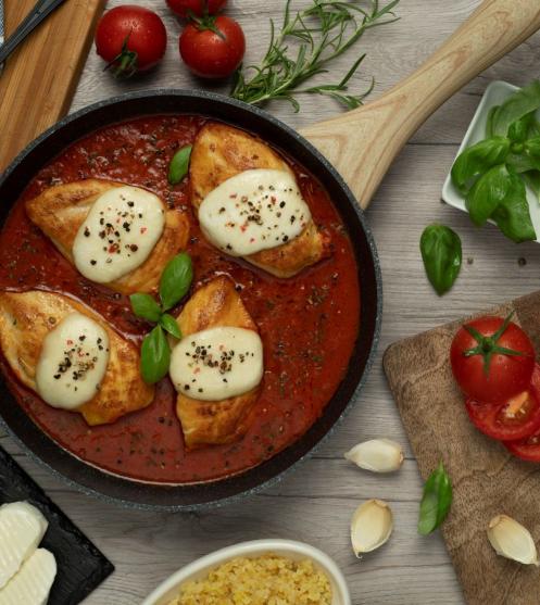 Csirke_olasz_szoszban_mozzarellaval
